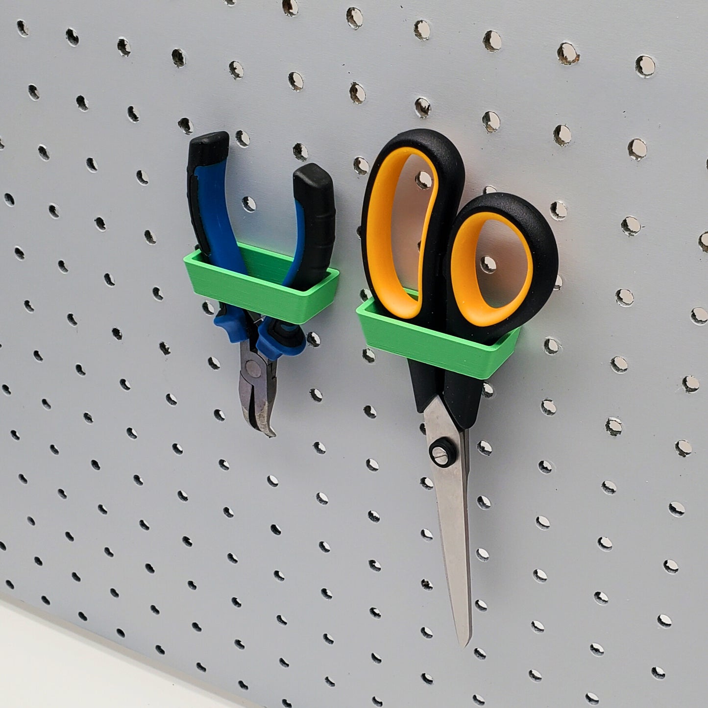 Scissor Holder for 1/4" Pegboards