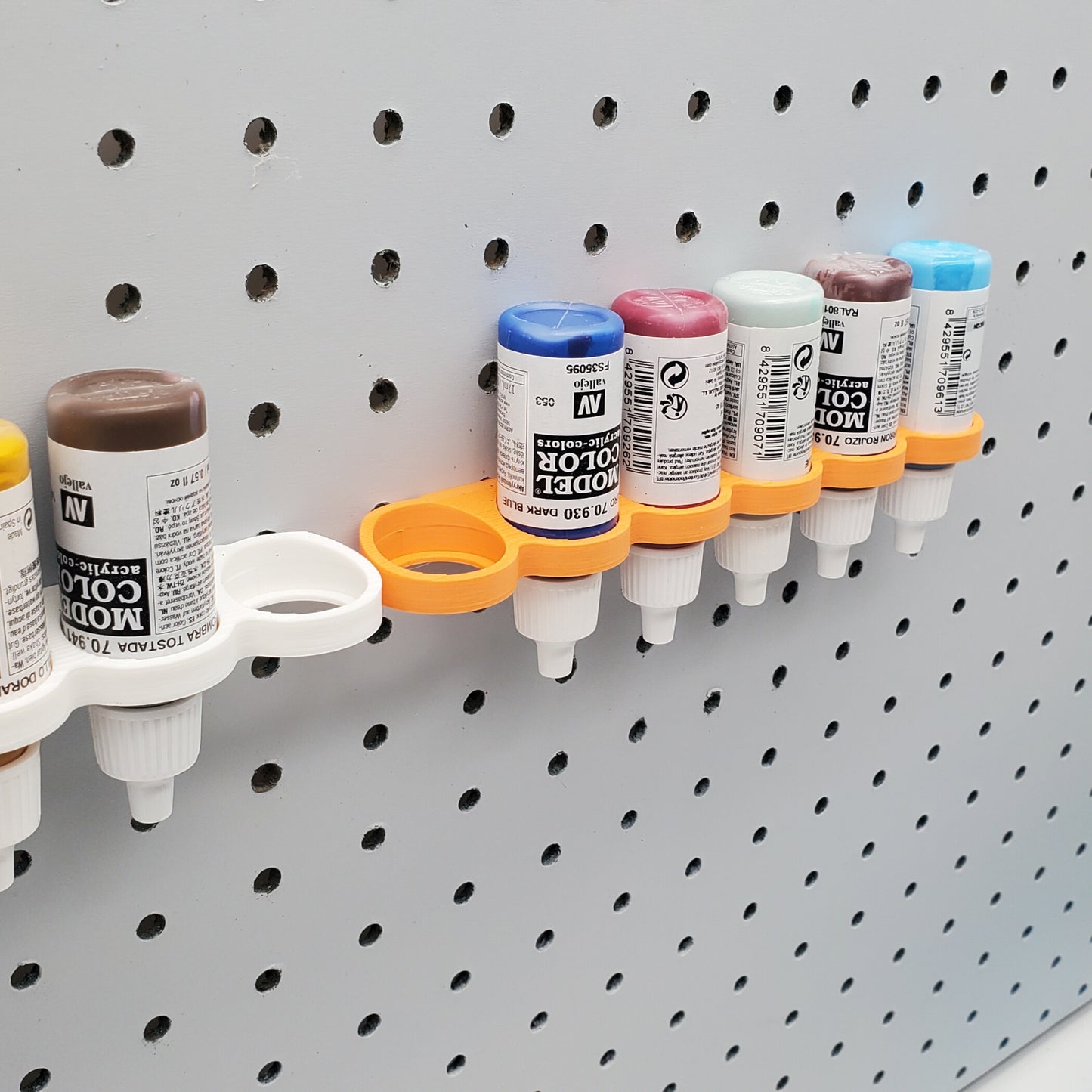 6 Spot 17mL/18mL Vertical Paint Display | 1/4" Pegboard Compatible