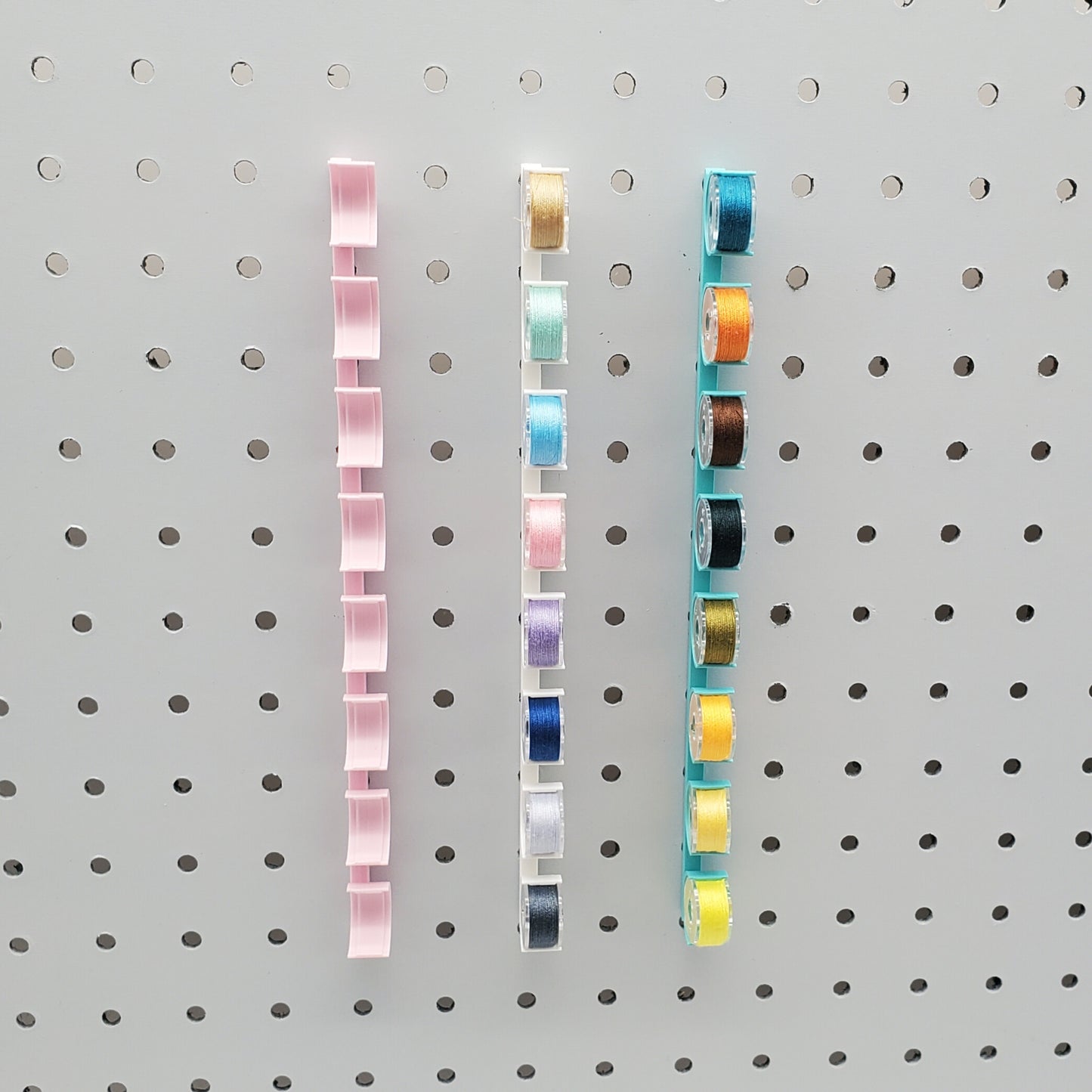8 Bobbin Display Storage | 1/4" Pegboard Compatible