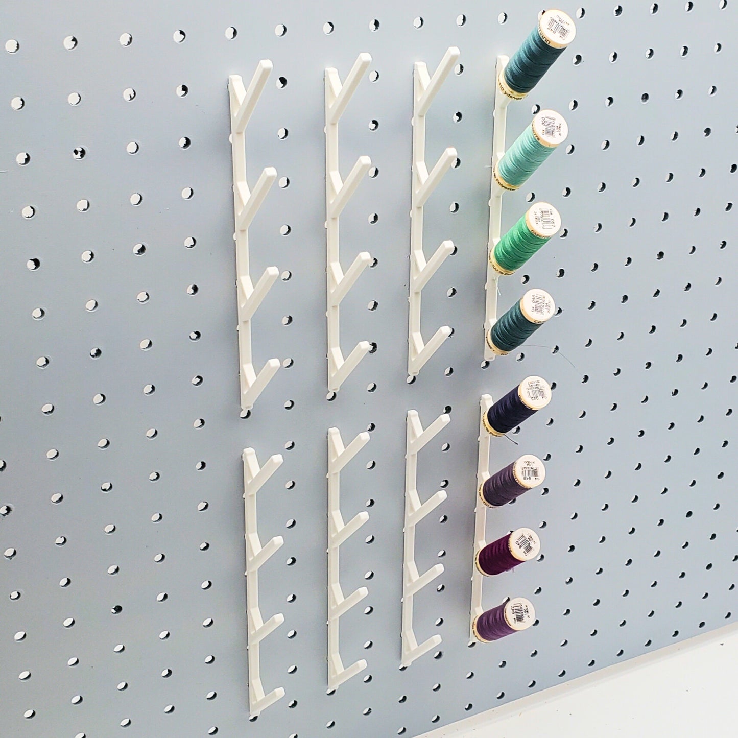 4 Spot Thread Display, 1/4" Pegboard | *Max 35mm* Thread, Yarn Display