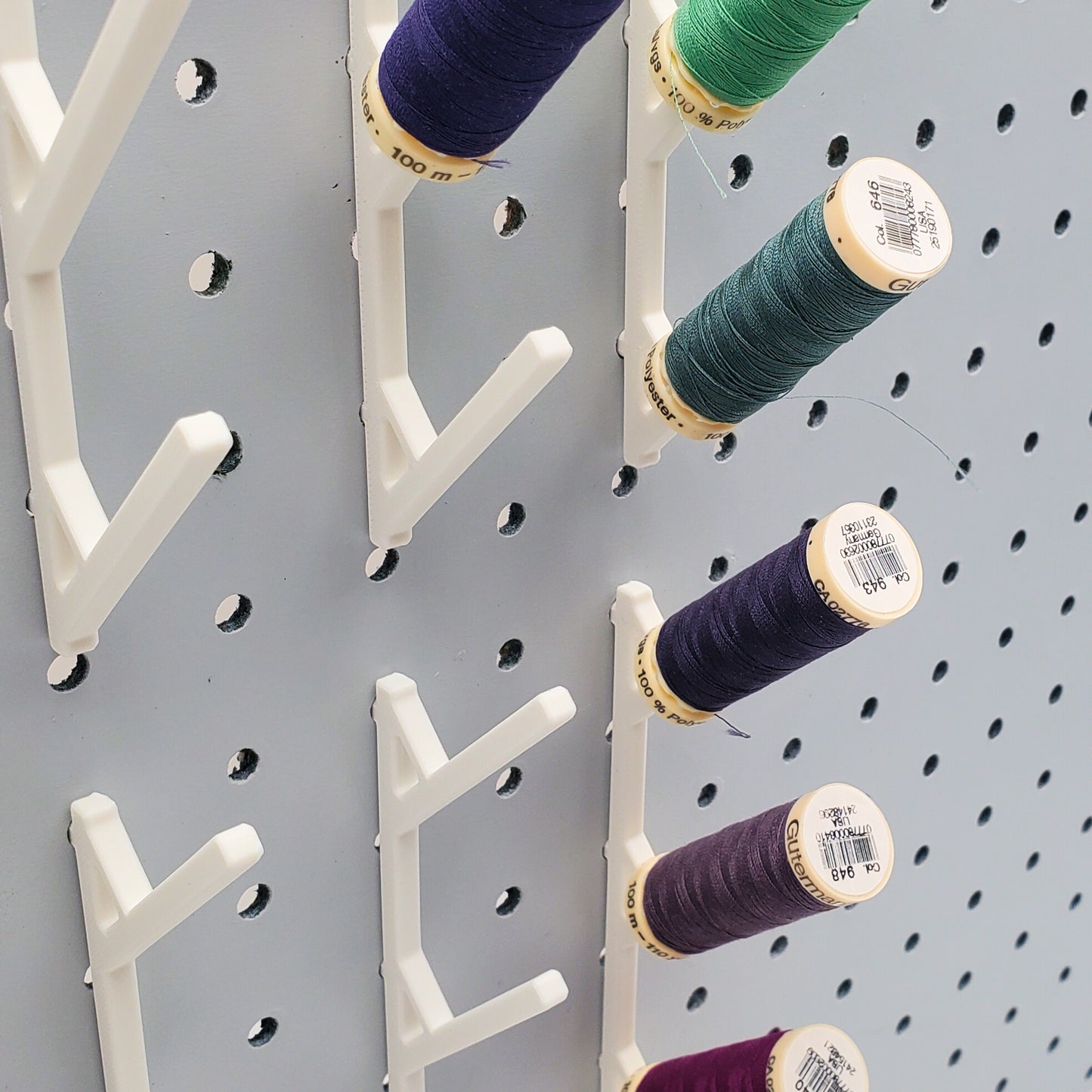 4 Spot Thread Display, 1/4" Pegboard | *Max 35mm* Thread, Yarn Display