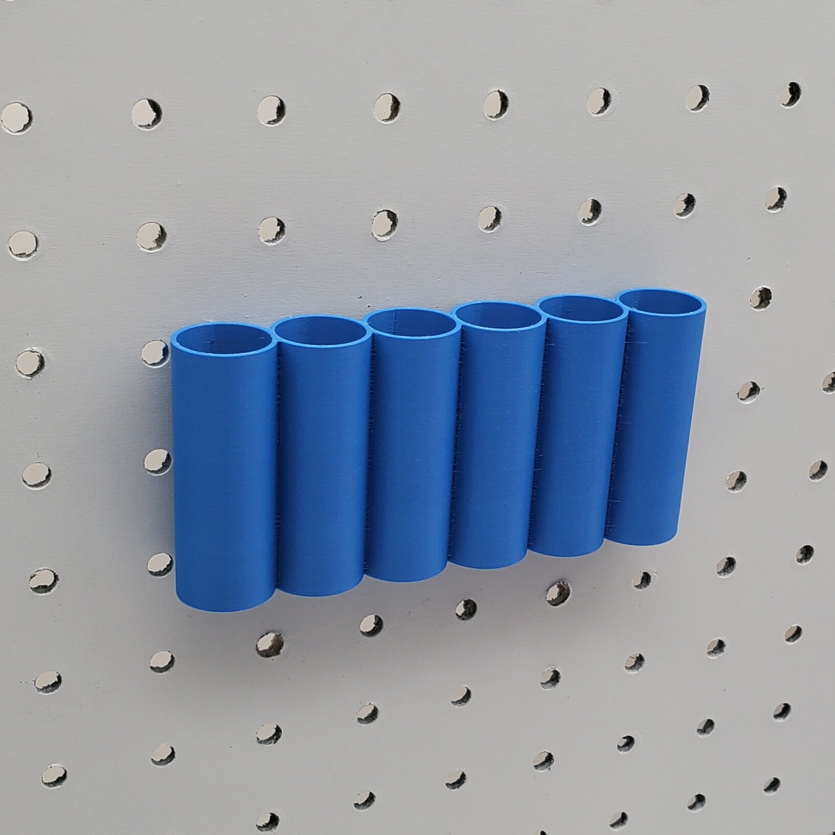 Empty 6 circle bin in blue