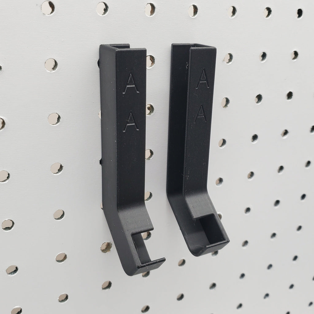 Battery Holder, 1/4", AA Dispenser for pegboard