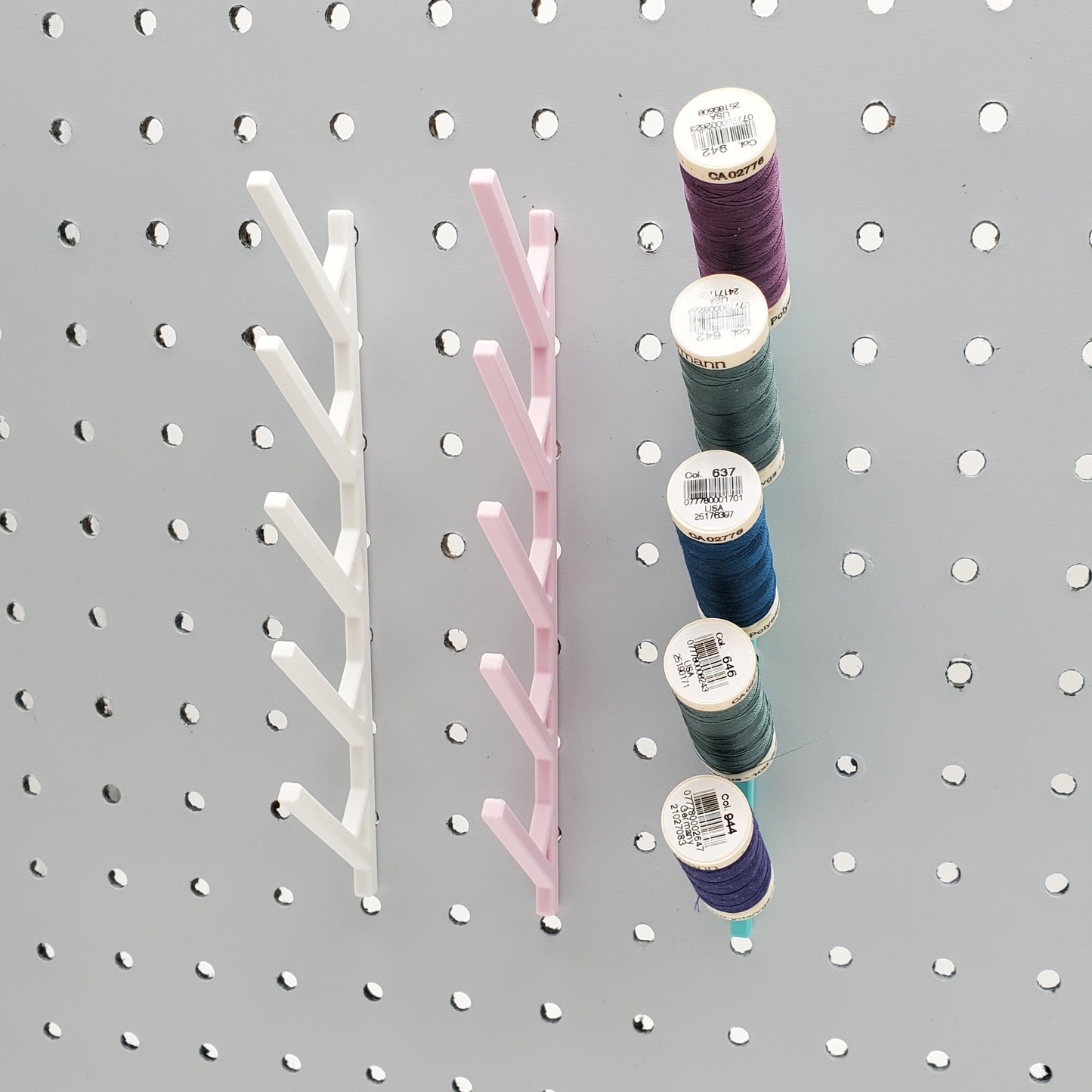 5 Spot Thread Display, 1/4" Pegboard | *Max 26mm* Thread