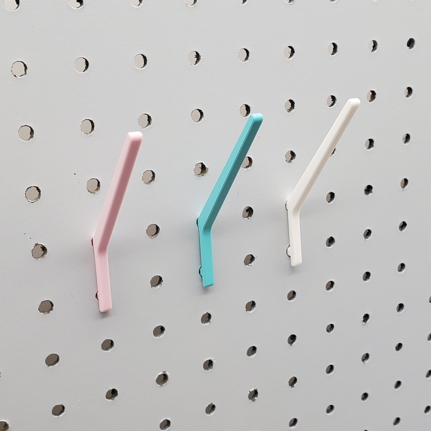 10pack 3" Angle Spool Hook | 1/4" Pegboard