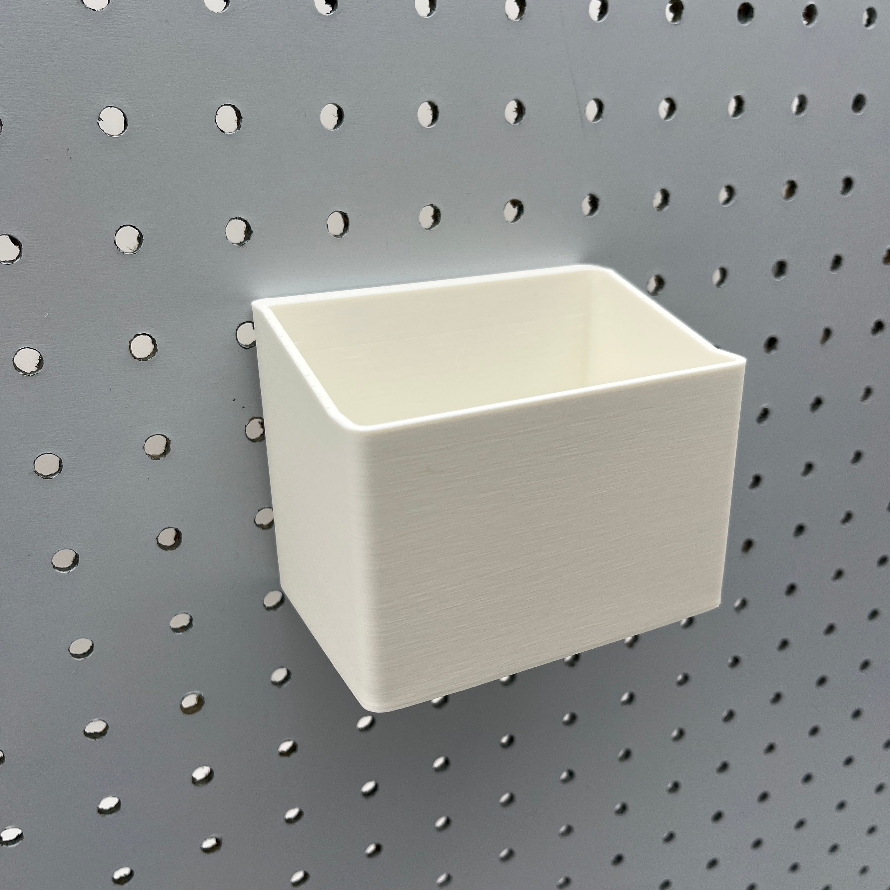 Pegboard Bins, 1/4", Tall, W:4"