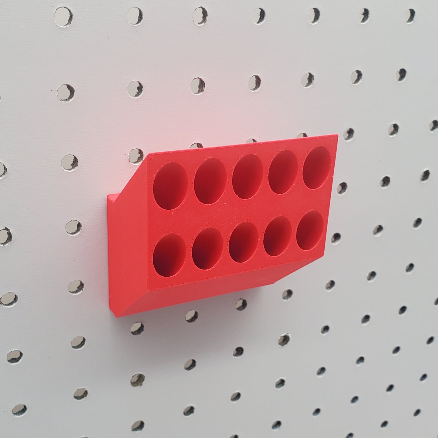 Single Marker Storage for a 1/4" Pegboard