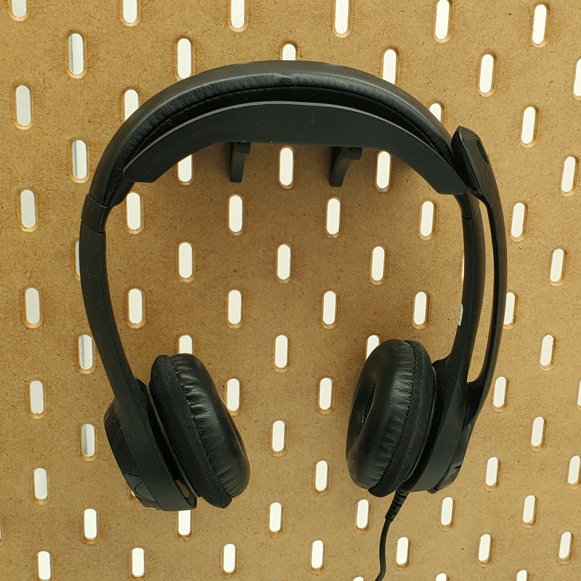Front view of SKADIS Pegboard headphone holder