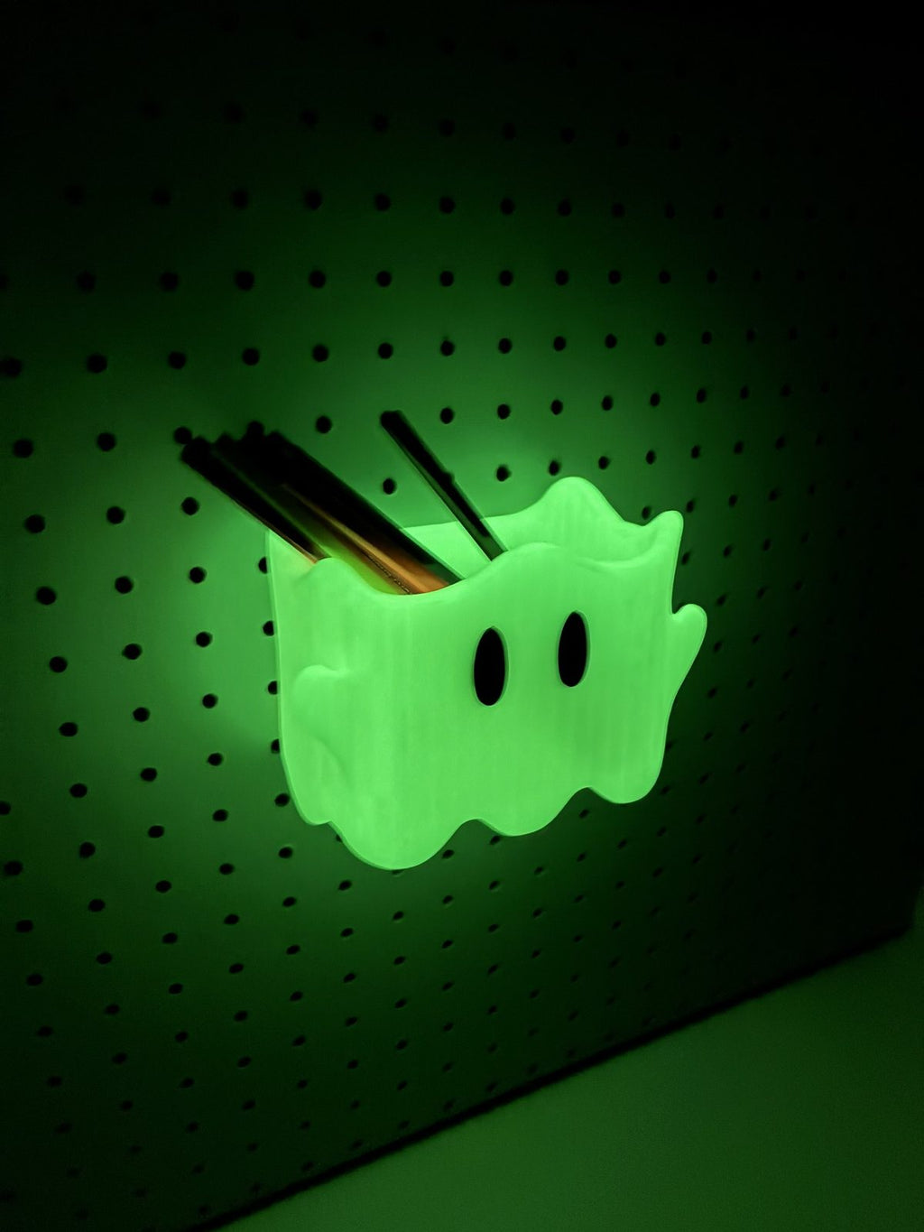 Ghost Bin, Glow in the Dark