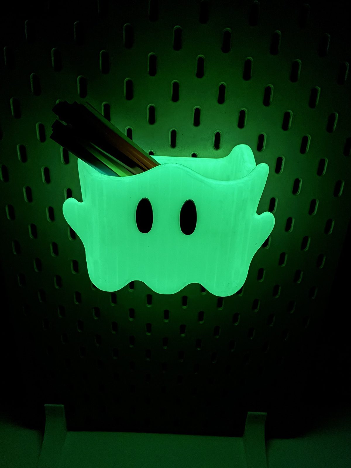 Ghost Bin, Glow in the Dark
