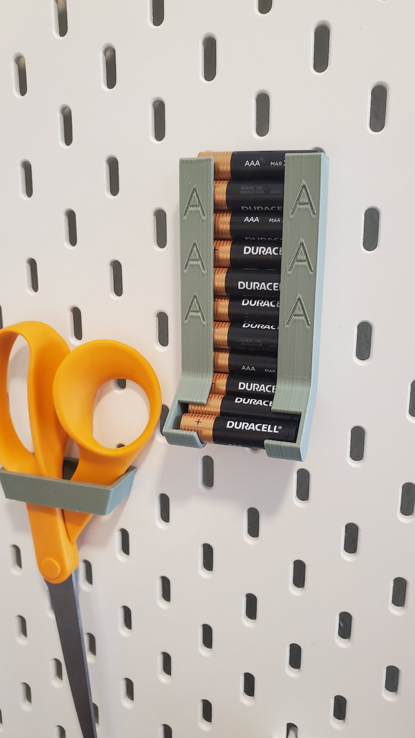 AA or AAA Battery Dispenser for IKEA Skadis